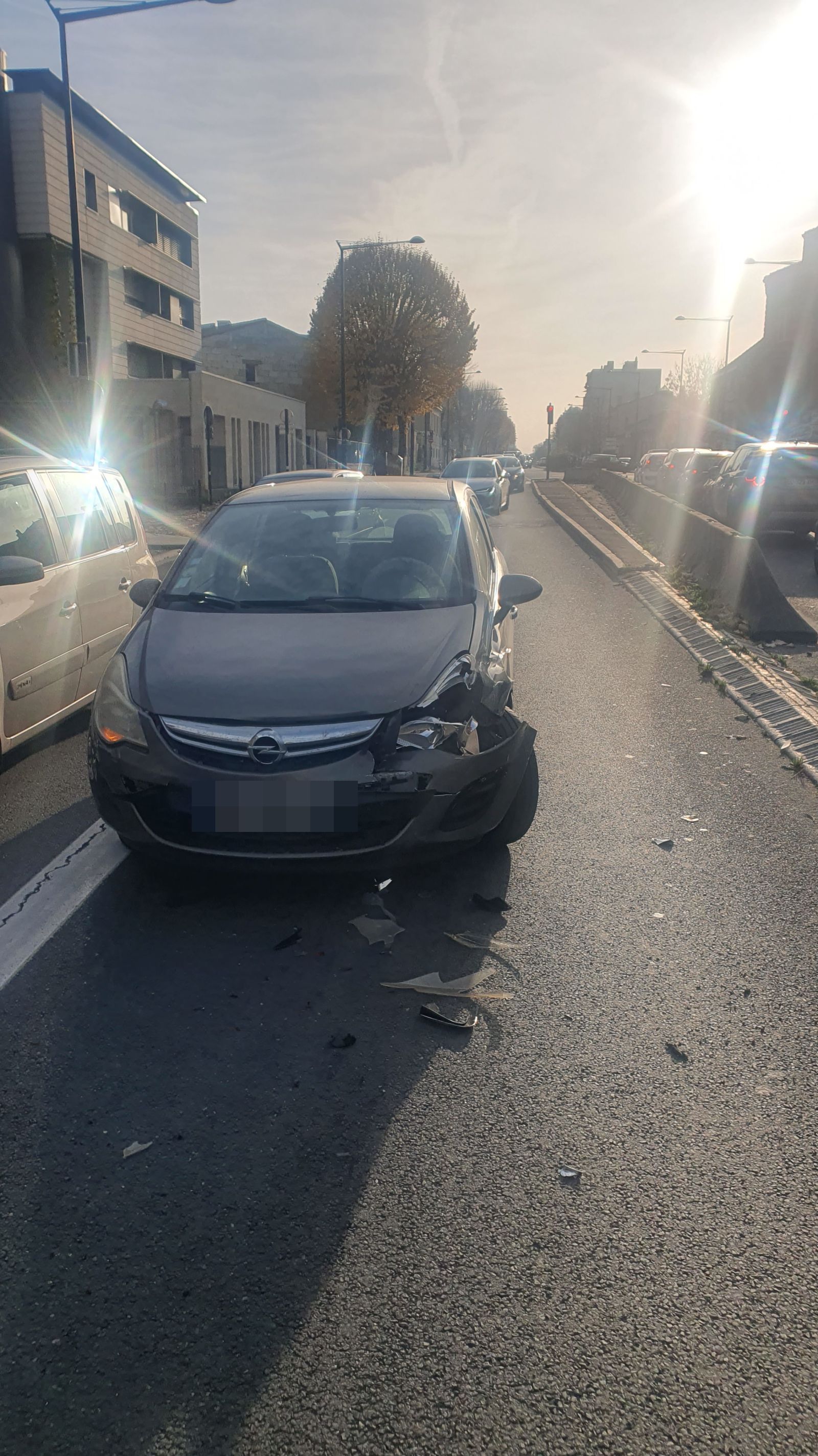 Voiture accidentée à Bordeaux évaluée pour rachat immédiat