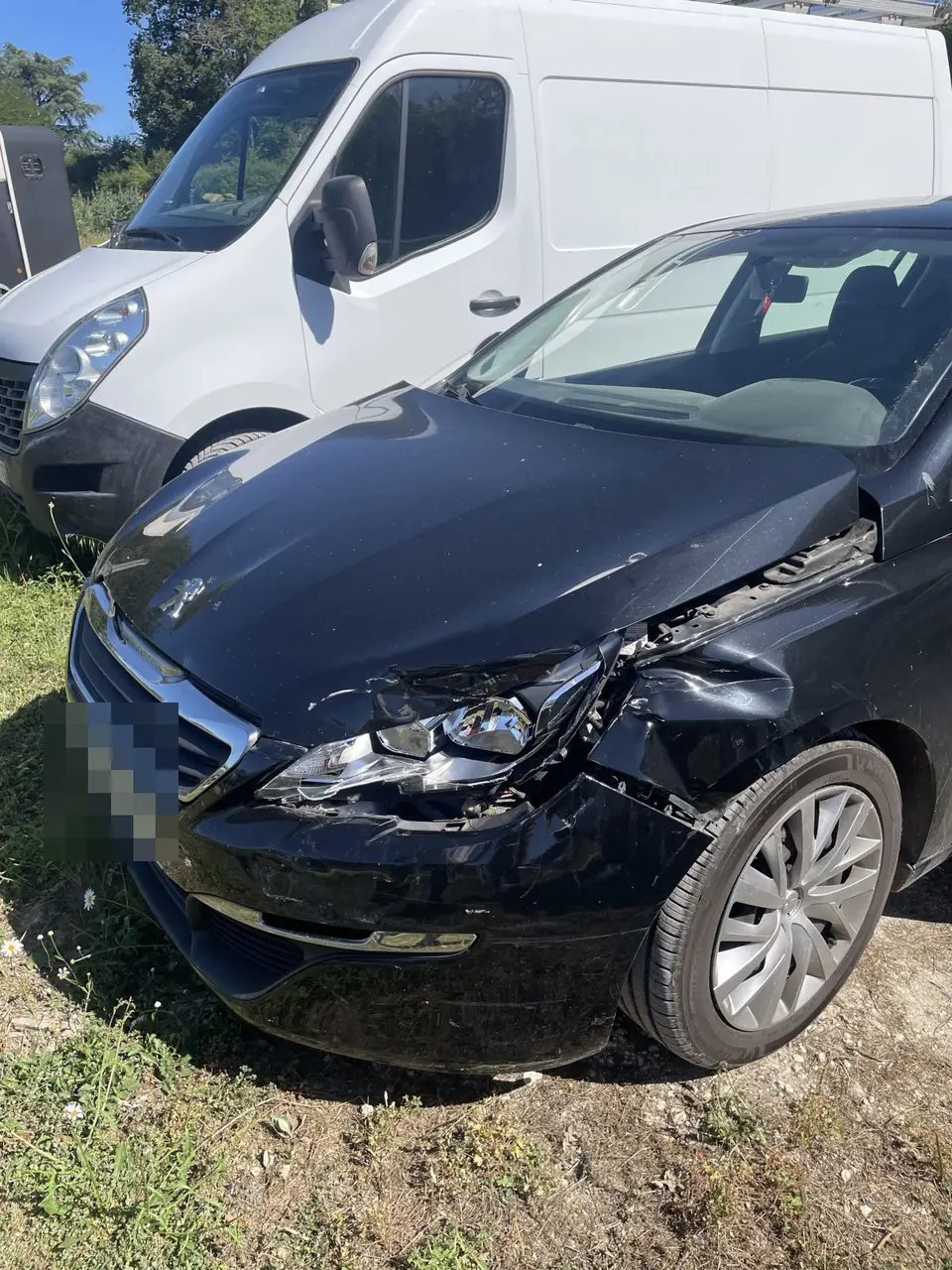 Peugeot 308 accidentée rachetée en l'état