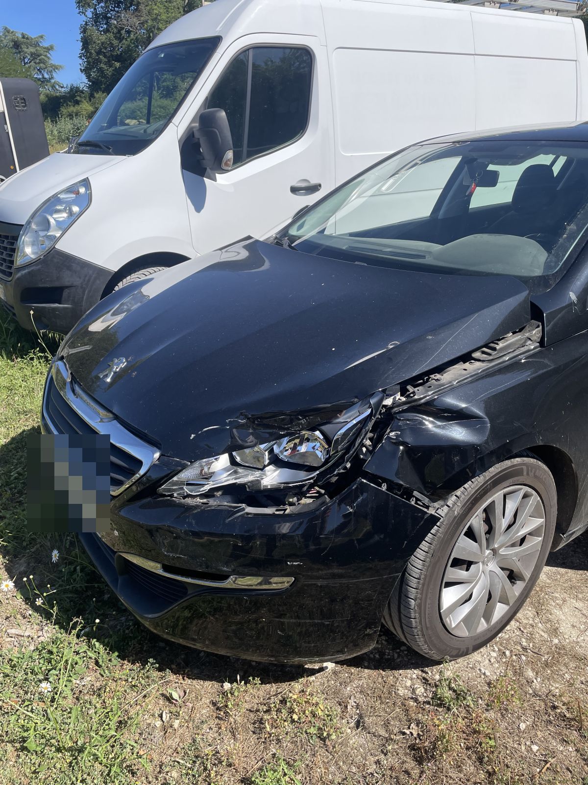 Peugeot 308 accidentée rachetée en l'état
